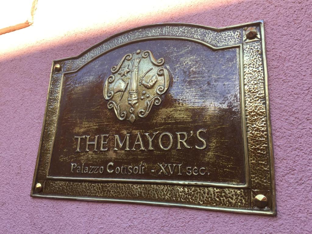The Mayor's, Catania