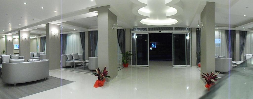 Winecity Hotel photo 2