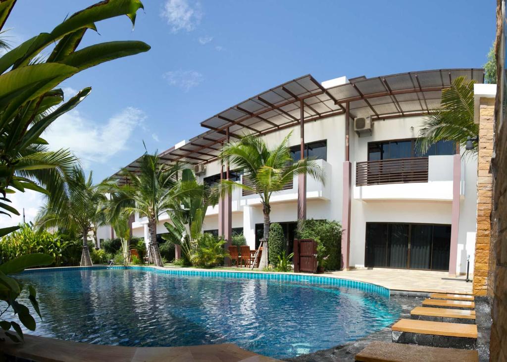 Oasis Garden & Pool Villa at VIP Resort