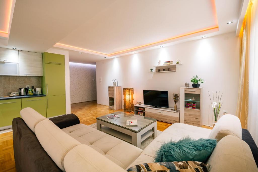 Апартаменты (Апартаменты с 2 спальнями), Apartments Danigo