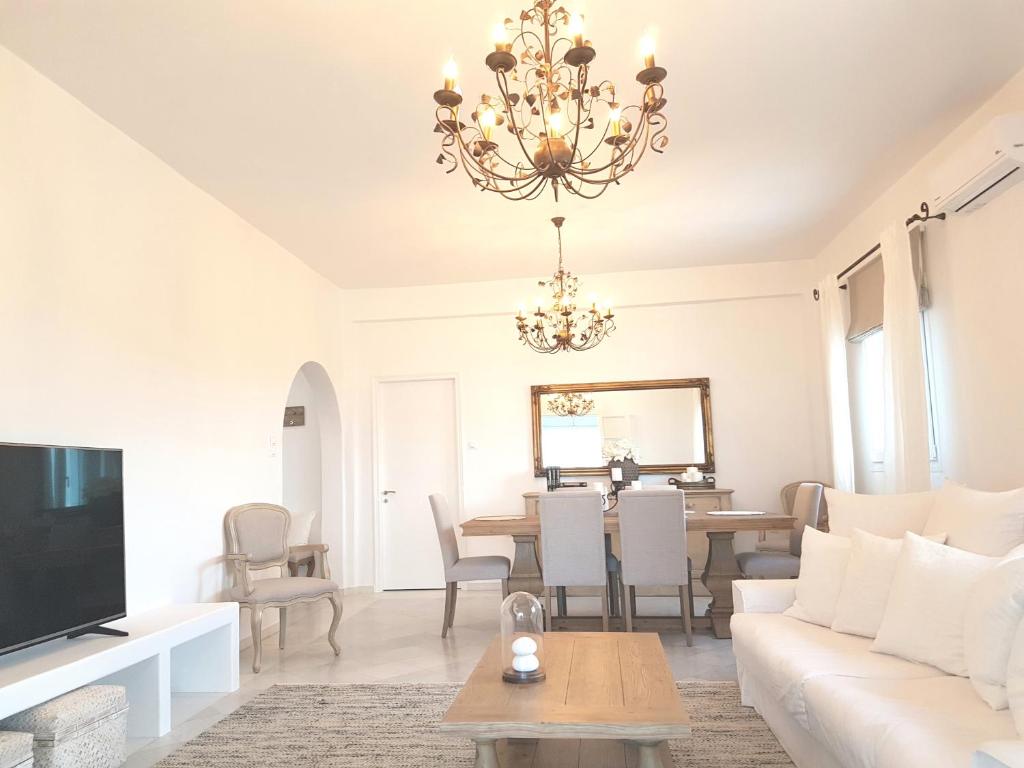 Artemis Sunny Villa photo 2
