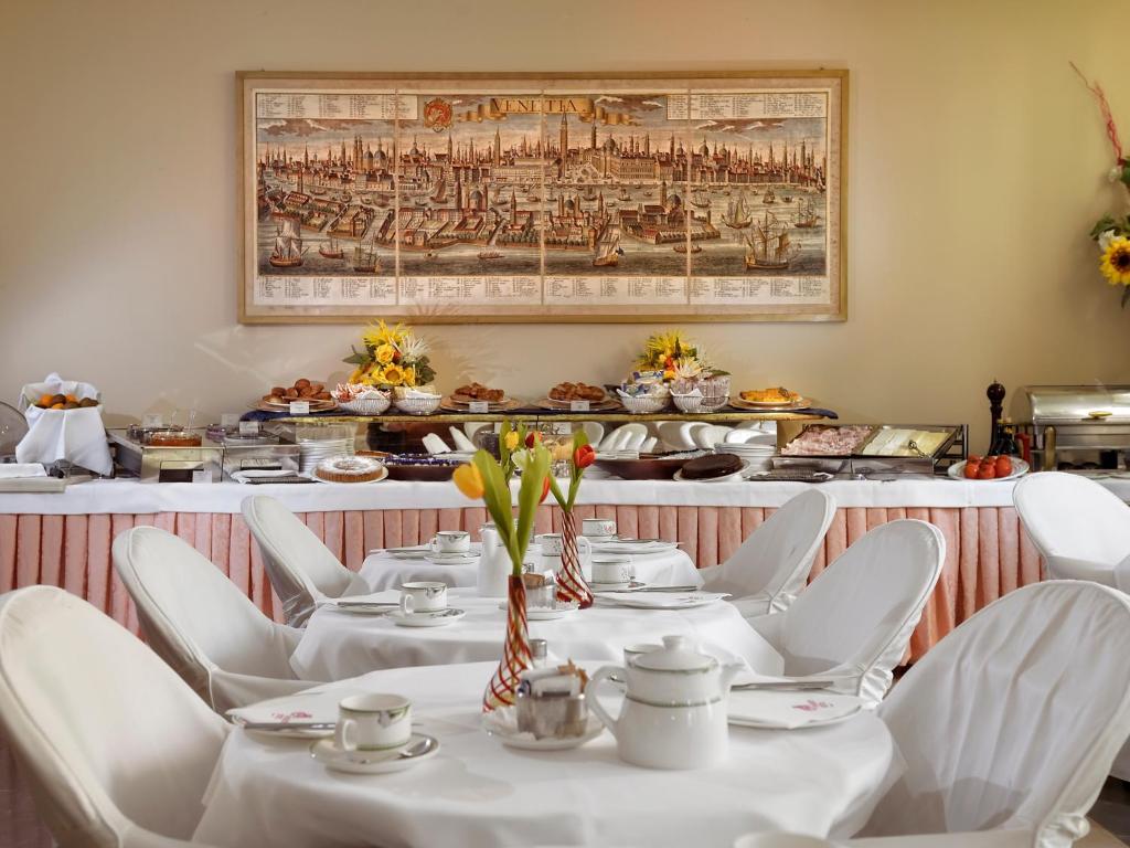 Hotel Amadeus photo 1