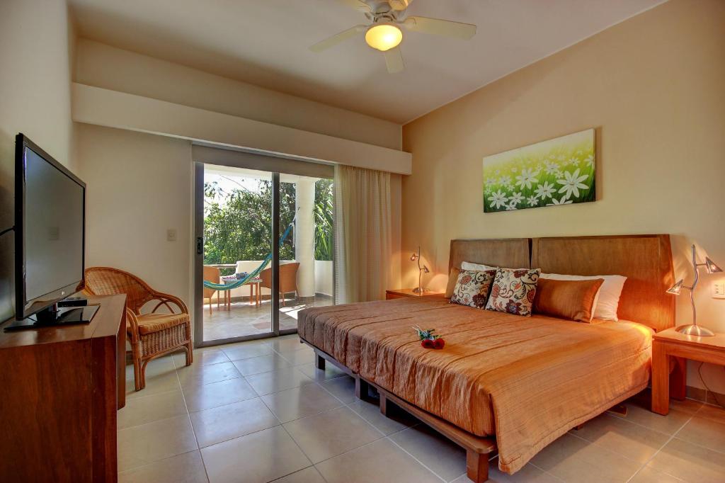 Апартаменты (Апартаменты Riviera с 3 спальнями), Riviera Maya Suites