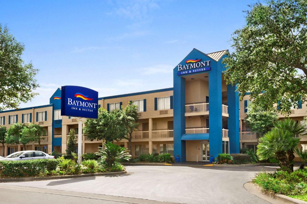 Baymont By Wyndham Gainesville I-75 image
