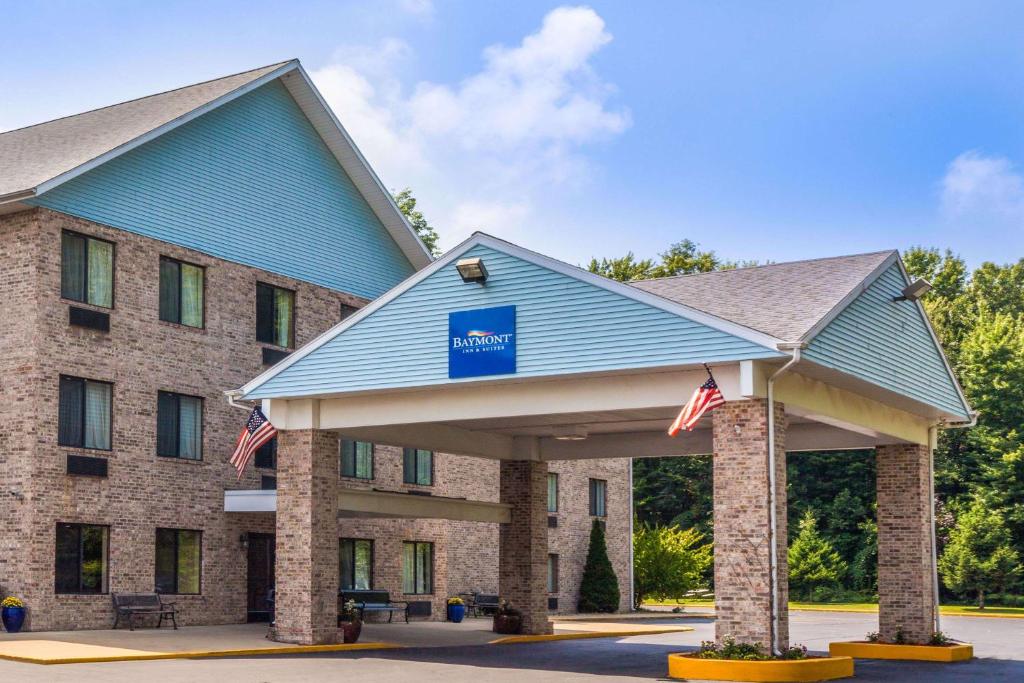 Baymont by Wyndham New Buffalo image