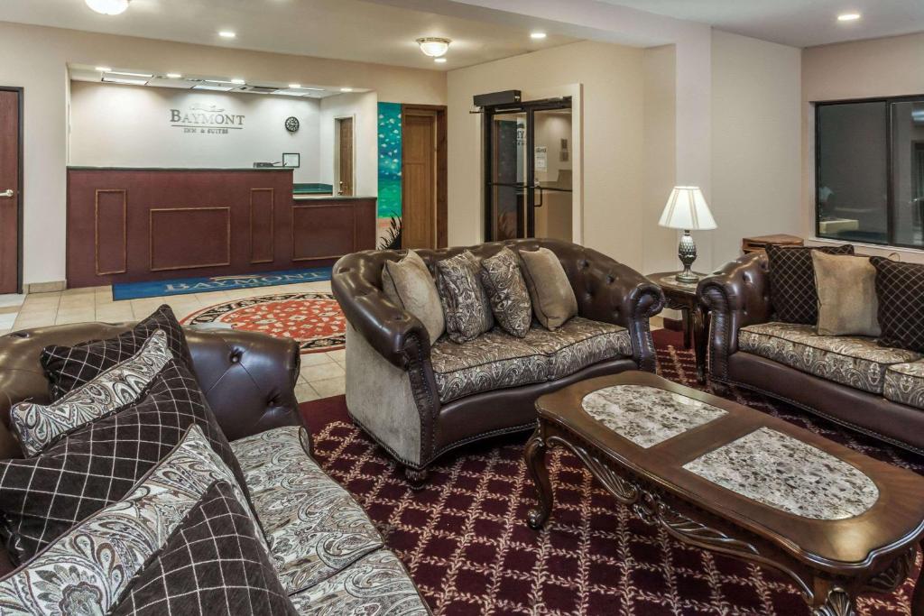 Baymont by Wyndham New Buffalo photo 1
