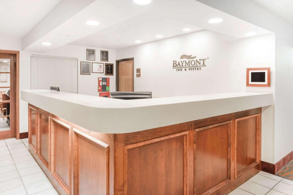 Baymont by Wyndham Rolla photo 2