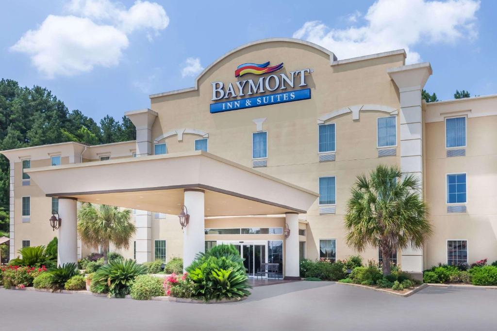 Baymont by Wyndham Henderson image