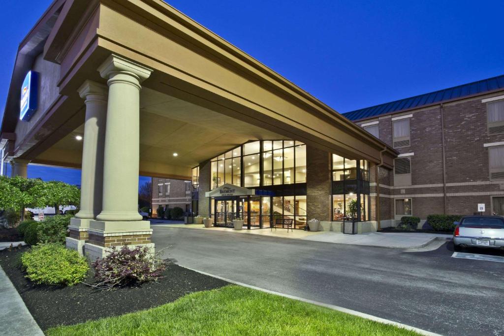 Baymont by Wyndham Knoxville/Cedar Bluff photo 1