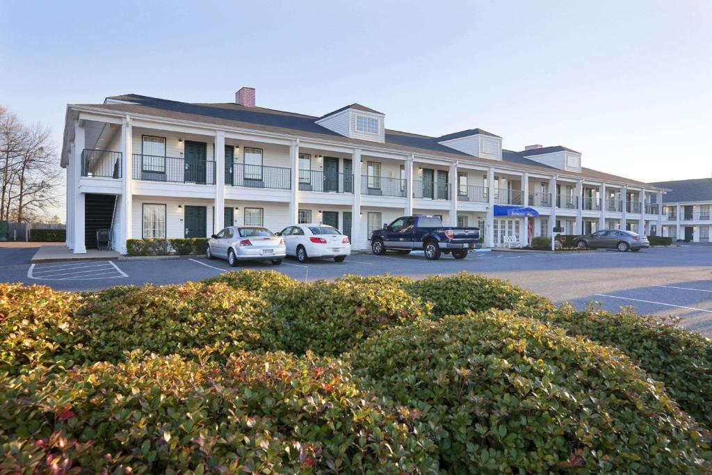 Baymont by Wyndham Gaffney photo 2