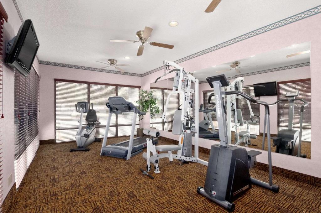 Baymont by Wyndham Lewisville photo 4