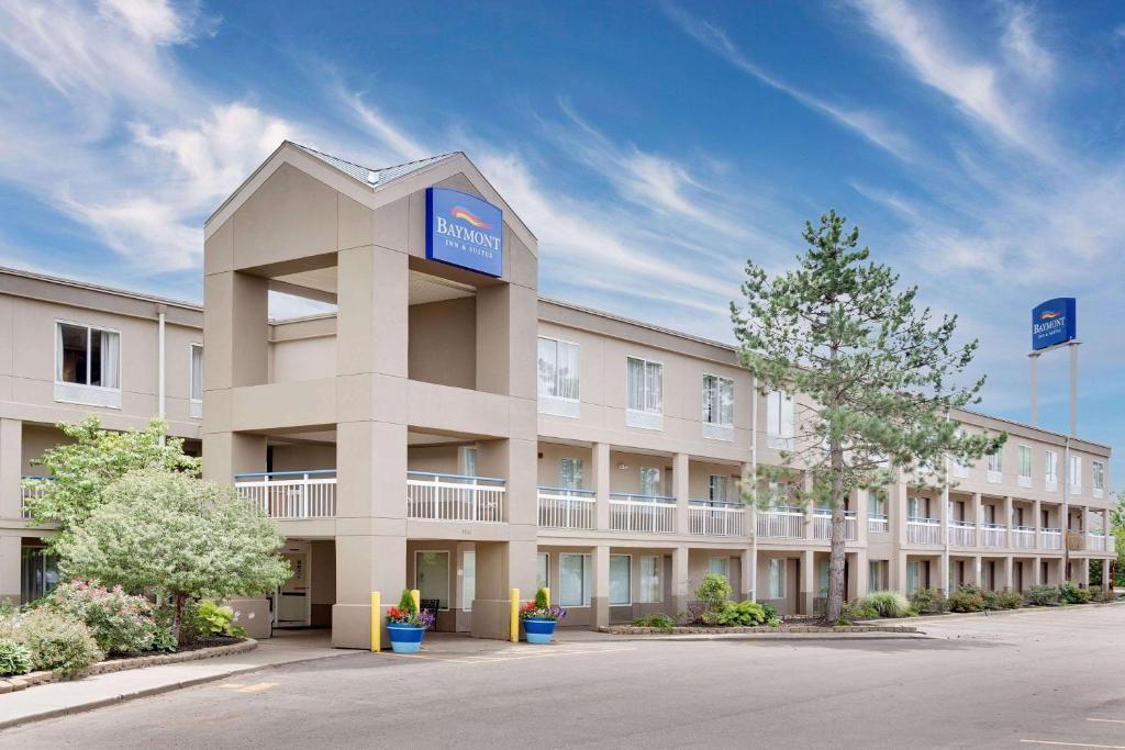 Baymont by Wyndham Kalamazoo East image