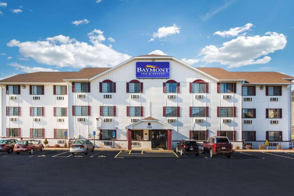 Baymont by Wyndham Cedar Rapids image