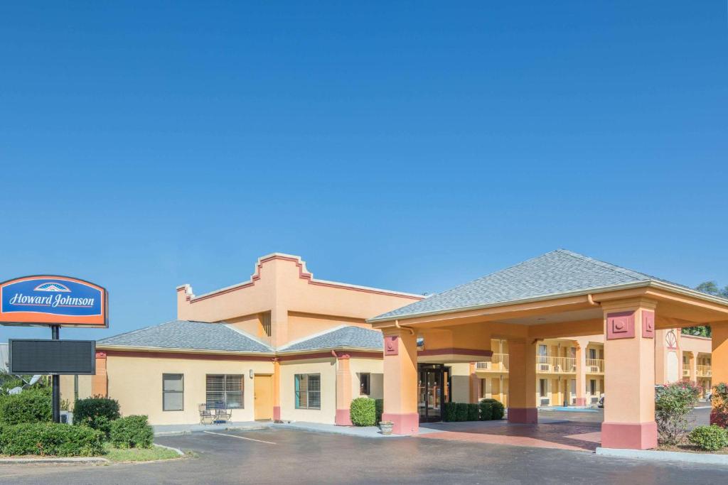 Howard Johnson by Wyndham Vicksburg image