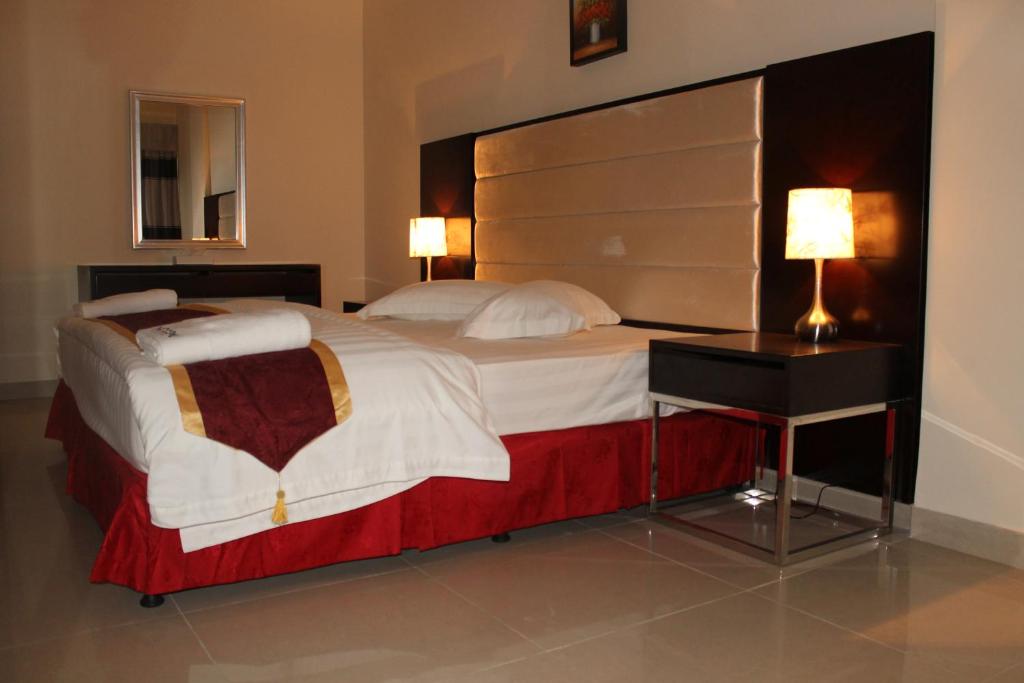Premier Inn Davis Road Lahore photo 2
