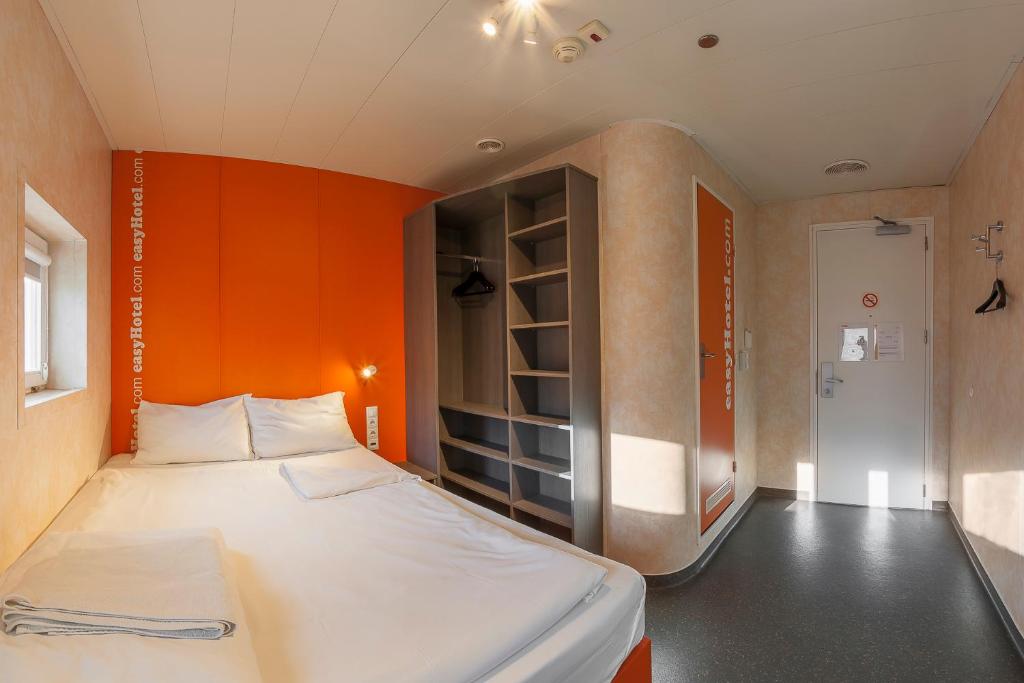 Двухместный (Стандартный двухместный номер с 1 кроватью), easyHotel Budapest Oktogon