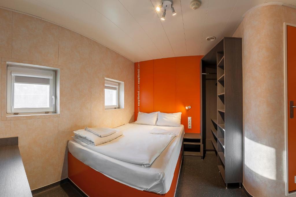 Двухместный (Стандартный двухместный номер с 1 кроватью), easyHotel Budapest Oktogon