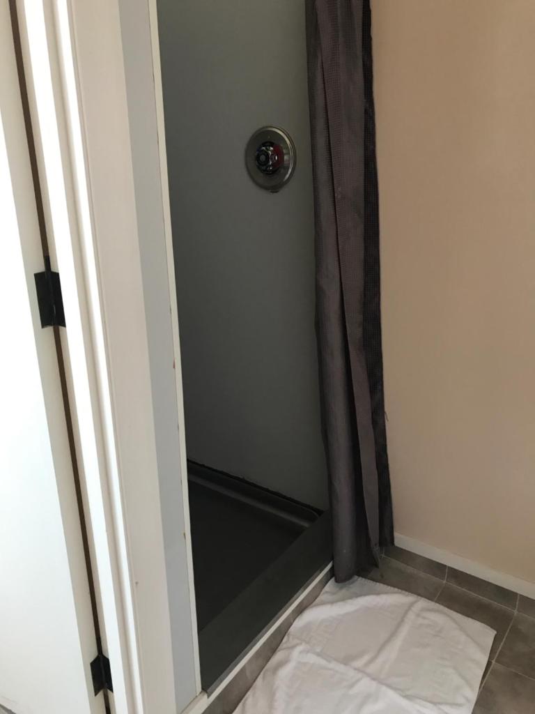 Criterion Club Hotel Room Type - Standard Queen Room