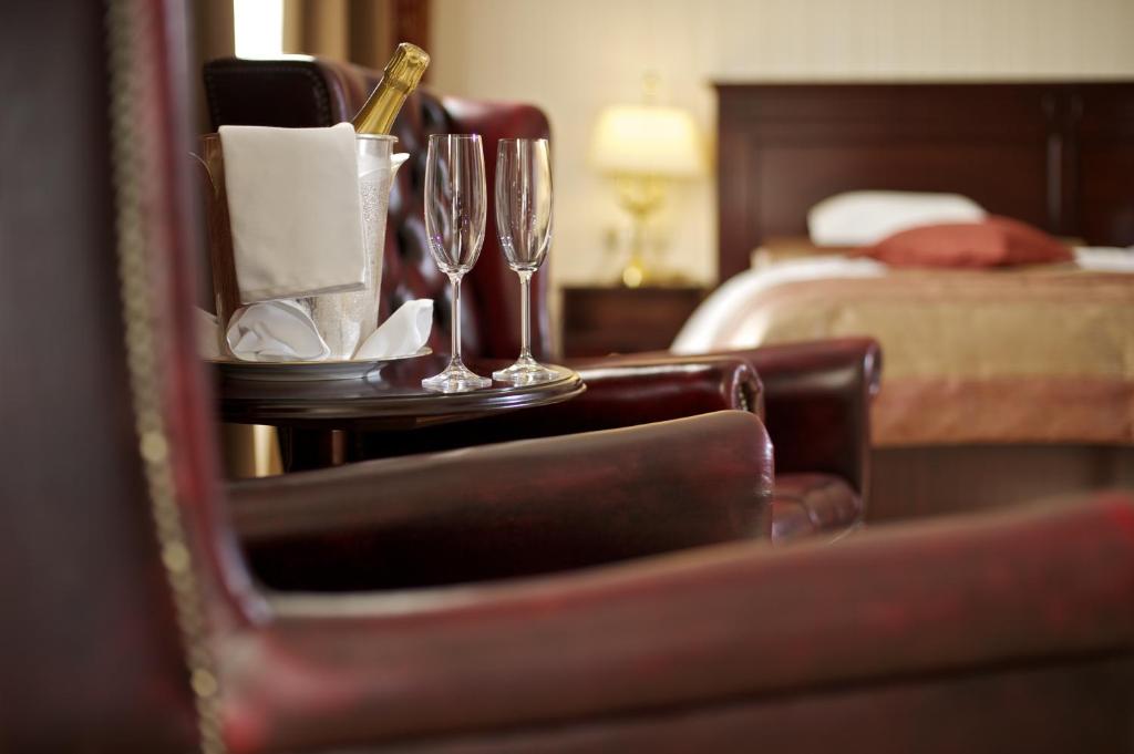 Сьюит (Люкс «Премьер» с видом на реку), Hotel Devín