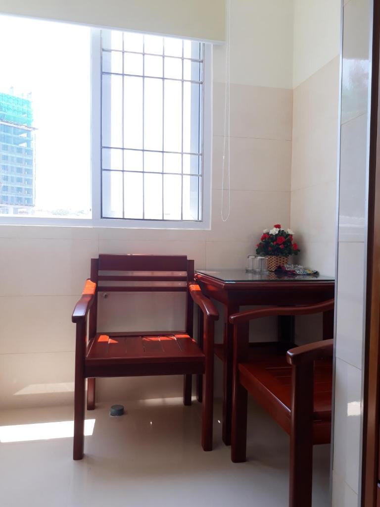 Четырехместный (Четырехместный номер с балконом), DUY HUY hotel & apartment