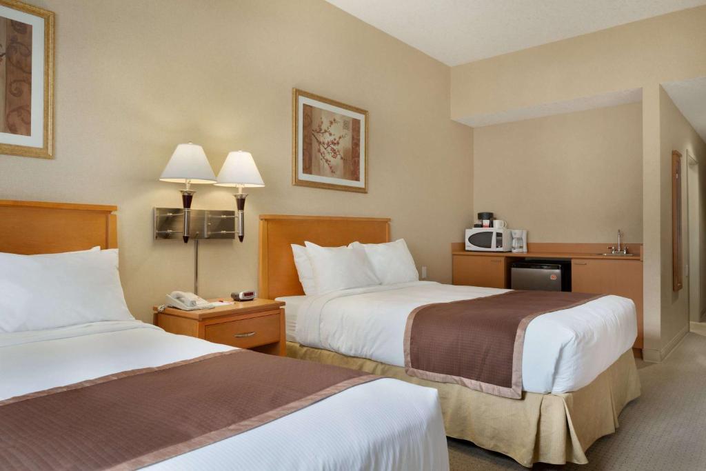 Ramada by Wyndham Nanaimo photo 1