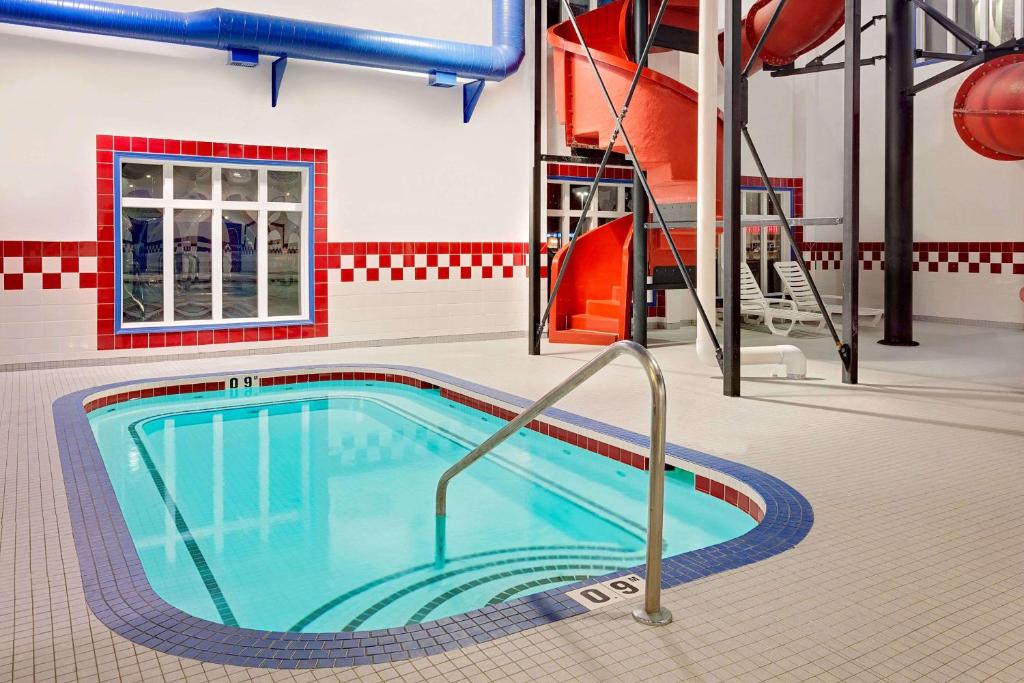Ramada by Wyndham Stettler photo 3