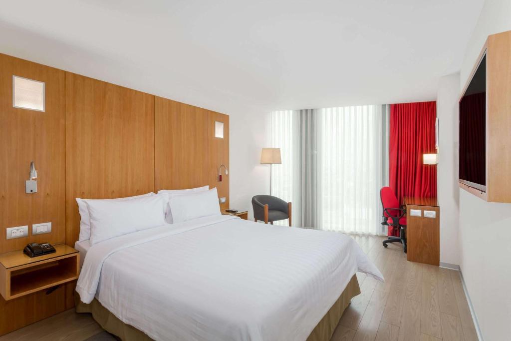 Ramada Encore by Wyndham Lima San Isidro photo 1