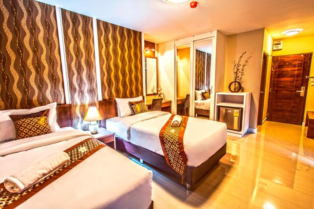 Двухместный (Двухместный номер Делюкс с 2 отдельными кроватями), The Aim Sathorn Hotel