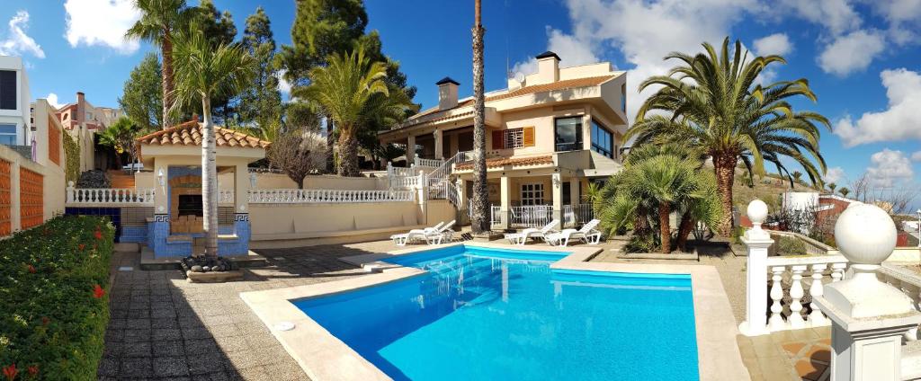 Teresita High Views with private pool photo 4