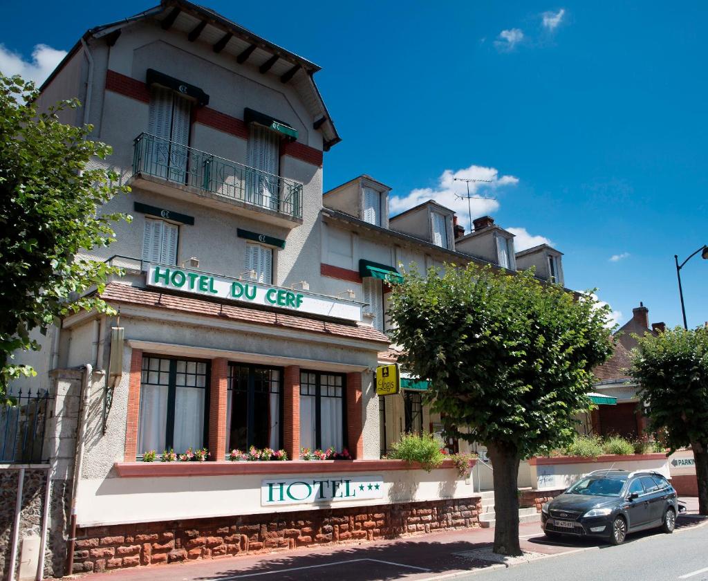 Logis Hotel Le Cerf photo 1