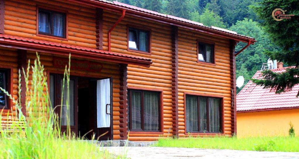 Sokolyne gnizdo photo 1