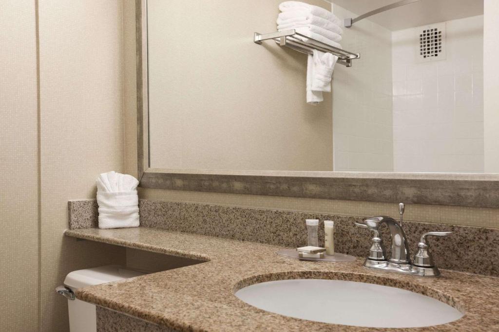 Двухместный (Номер с кроватью размера «king-size»), Wyndham Garden Washington DC North