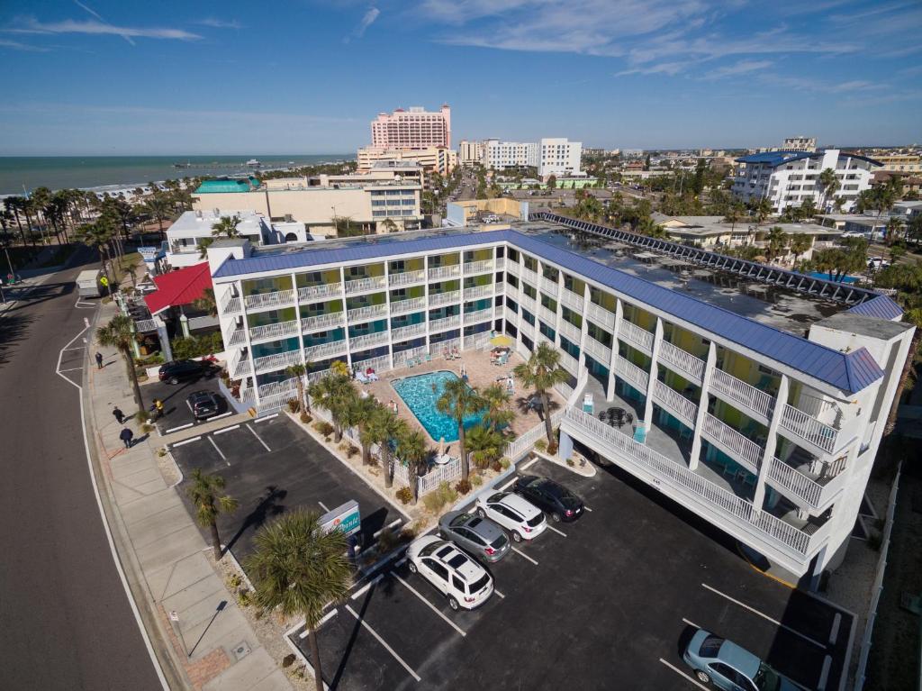 Pelican Pointe Hotel photo 1