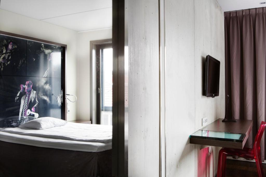 Comfort Hotel Square photo 3