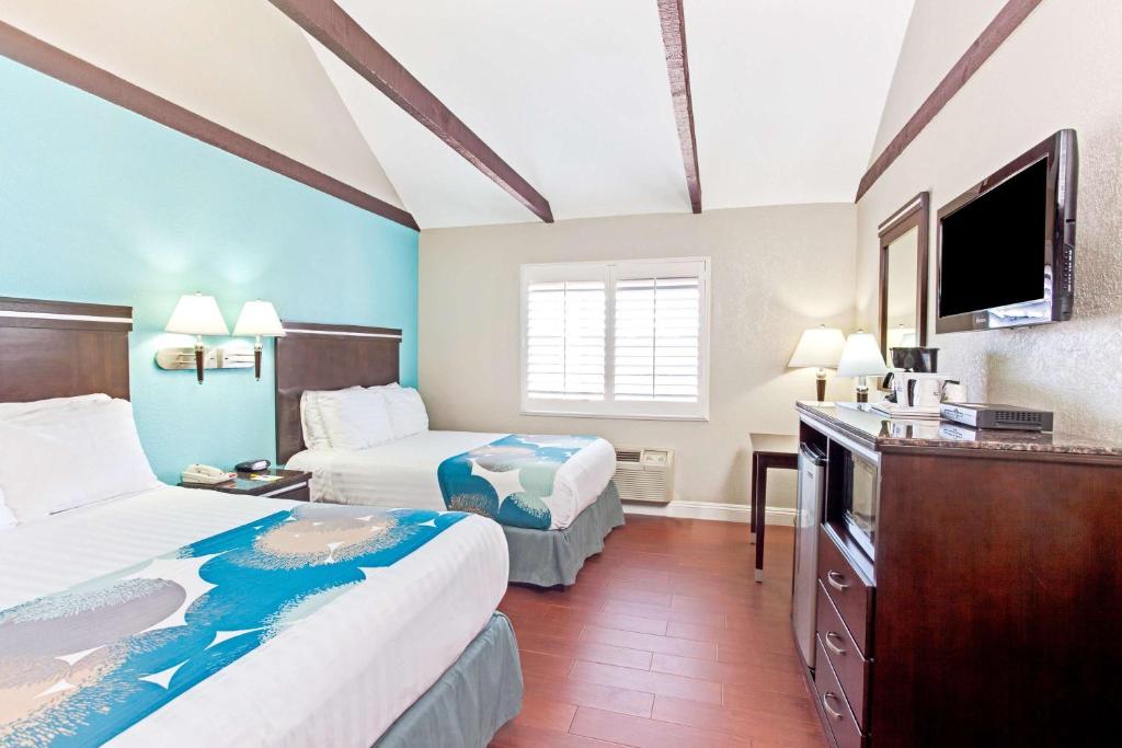 Cabana Inn & Suites photo 4