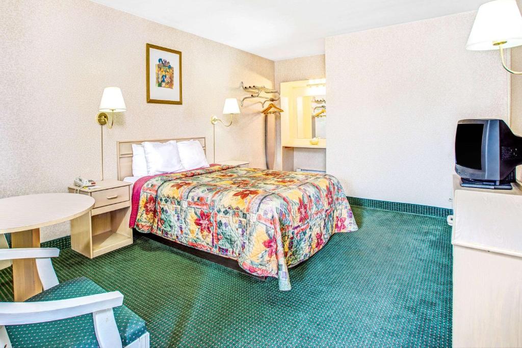 Days Inn by Wyndham Arlington/Washington DC photo 4