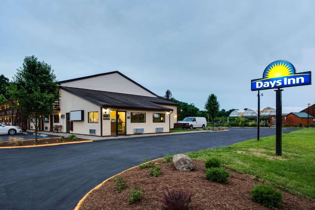 Days Inn by Wyndham Athens photo 1