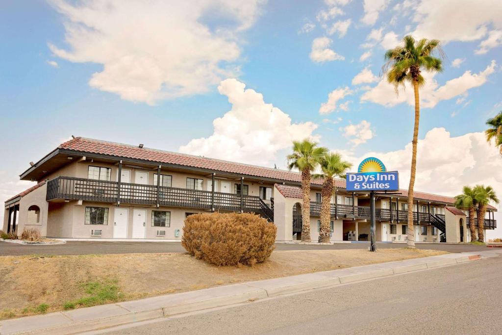 Days Inn & Suites by Wyndham Needles image