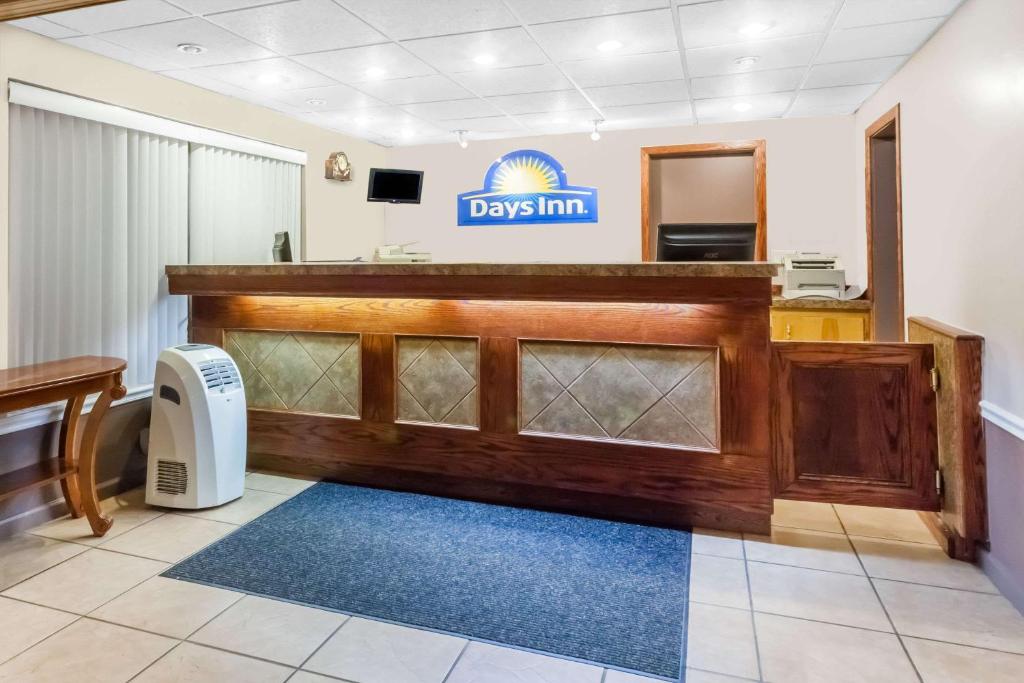 Days Inn by Wyndham Tannersville photo 1