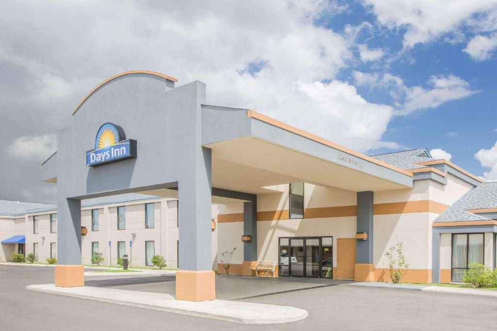 Days Inn by Wyndham Hattiesburg MS image