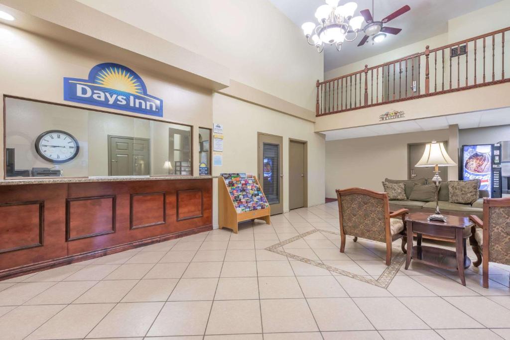 Days Inn by Wyndham St Peters/St Charles photo 1