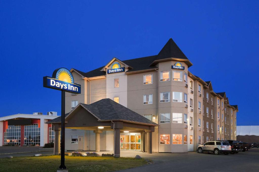 Days Inn by Wyndham Bonnyville photo 2