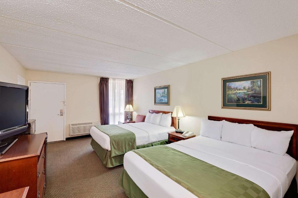 Days Inn by Wyndham Bay City photo 4