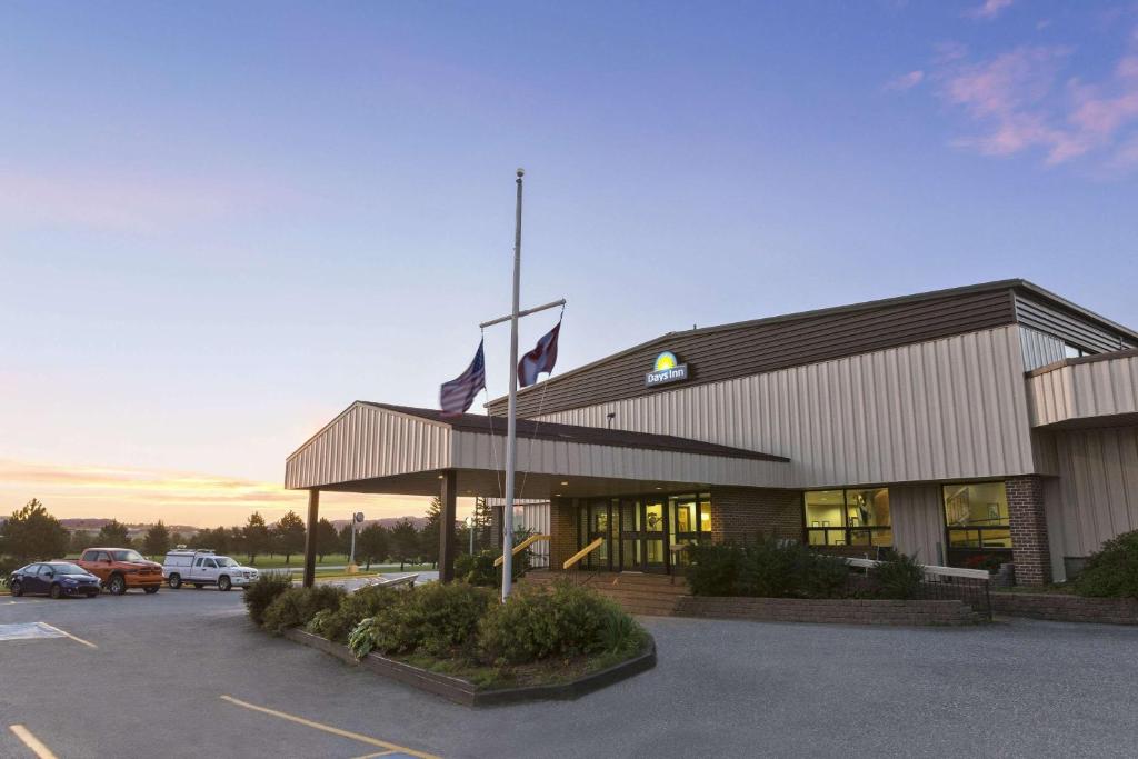 Days Inn by Wyndham Stephenville photo 1