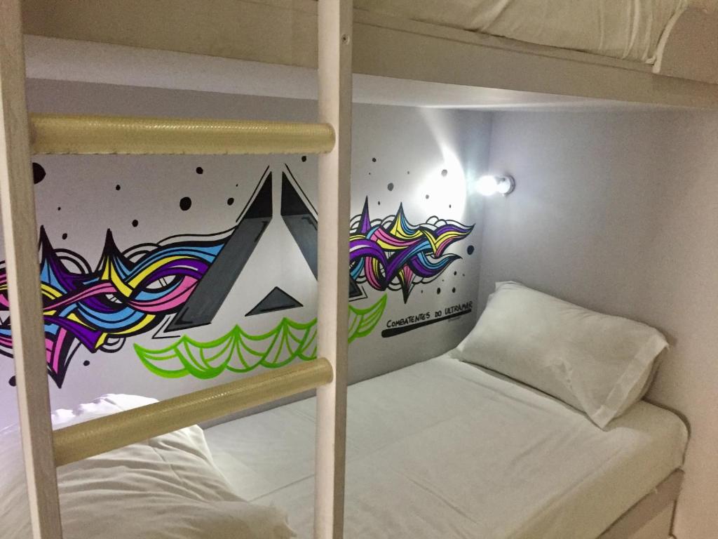 Номер (Кровать в общем 8-местном номере для мужчин и женщин), Golden Tram 242 Lisbonne Hostel