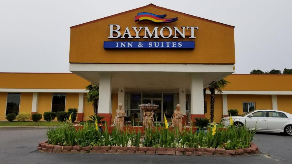 Baymont by Wyndham Walterboro image