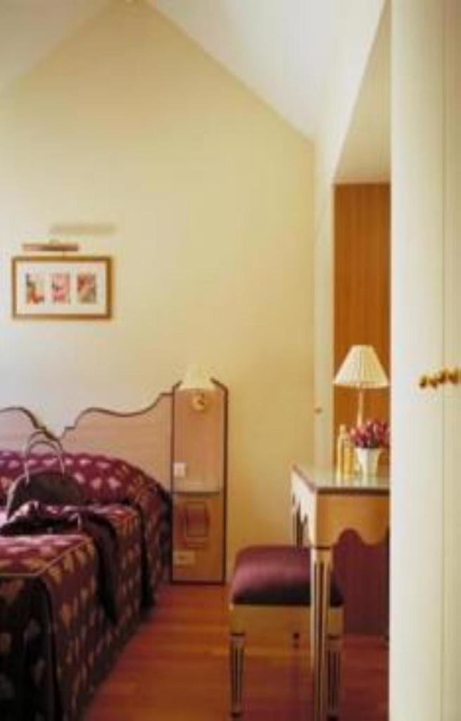 Сьюит (Люкс (для 3 взрослых)), Hotel Suites Unic Renoir Saint-Germain