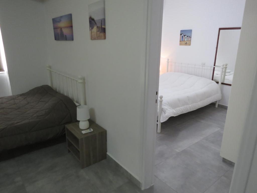 Adonis Apartment photo 3