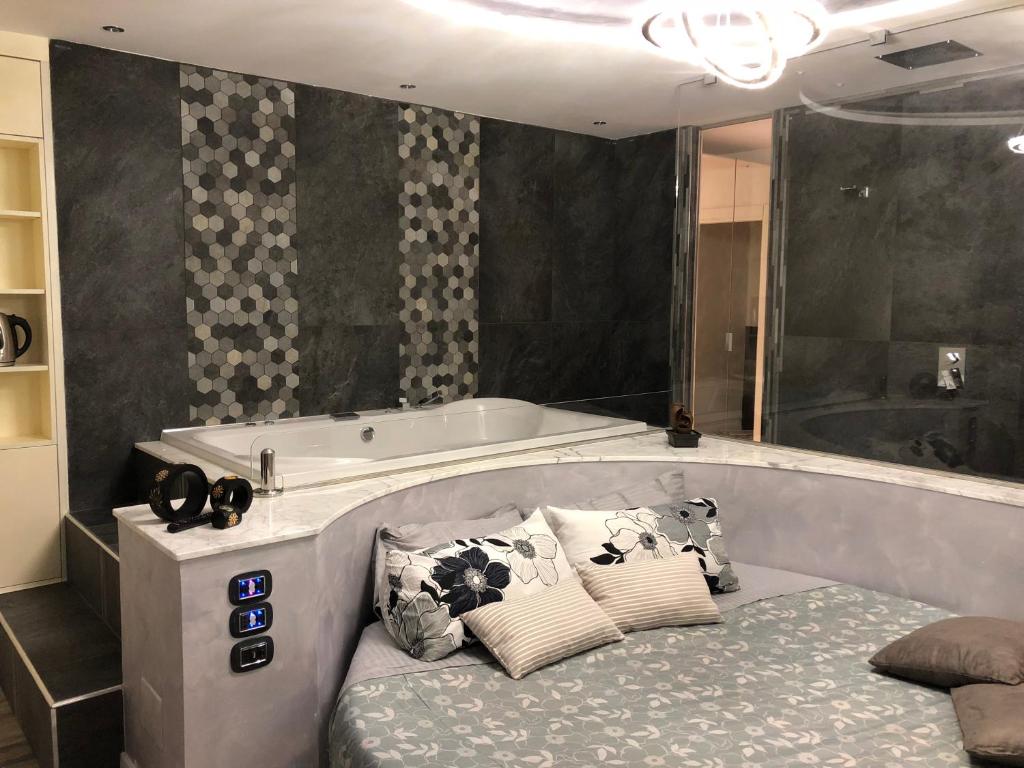 Assisi Luxury SPA Suite photo 3