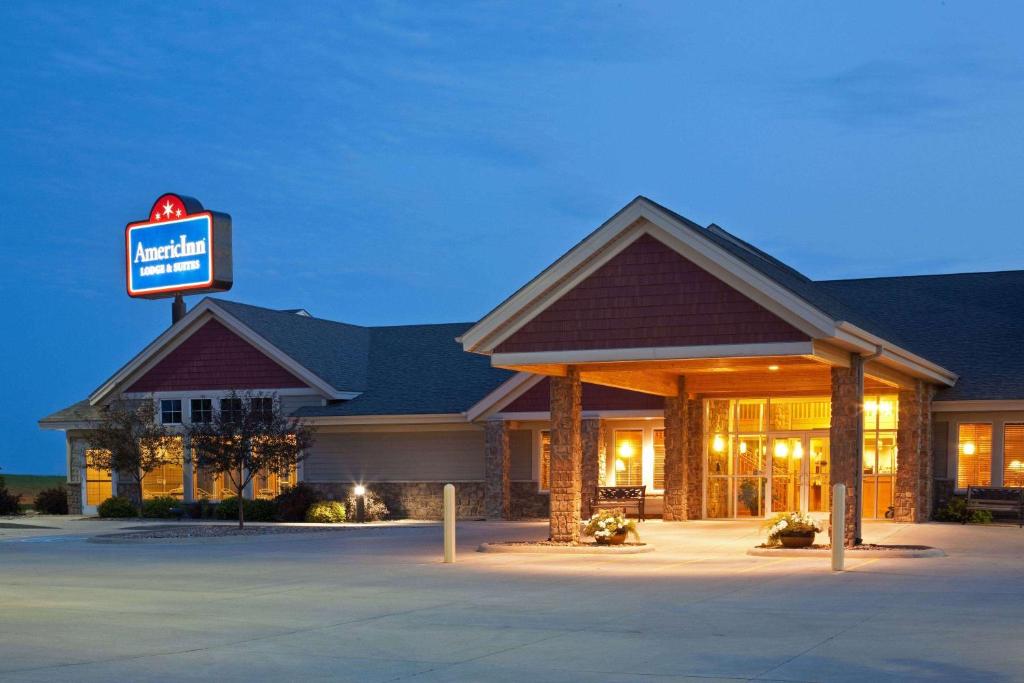 AmericInn by Wyndham Anamosa image